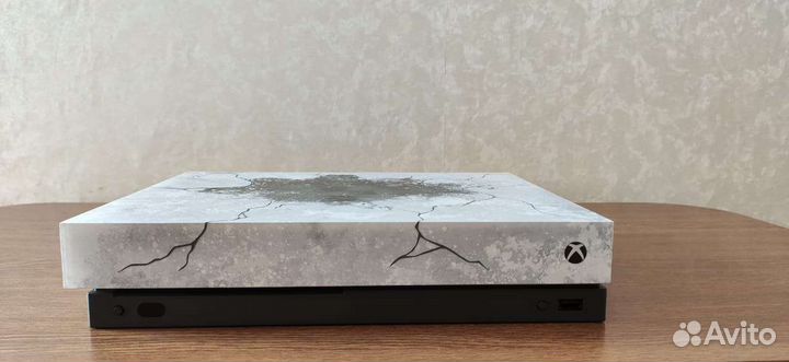 Xbox one X 1Tb Gears 5 Limited edition