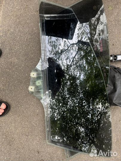 Боковые передние стекла мазда 3бл