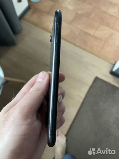 Телефон iPhone xr