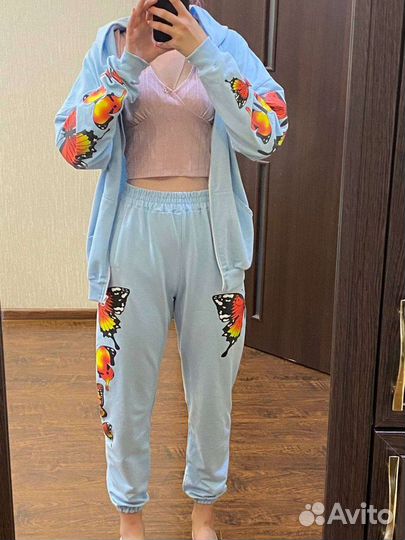 Костюм спортивный