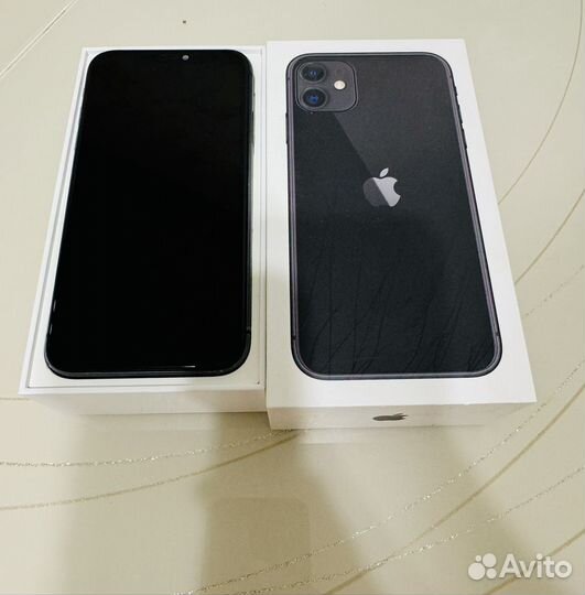 iPhone 11, 64 ГБ