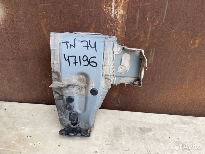 Лонжерон передний правый Nissan Terrano