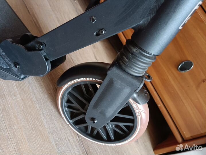 Самокат Shulz 200 pro