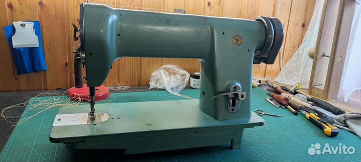 Промышленная швейная машина