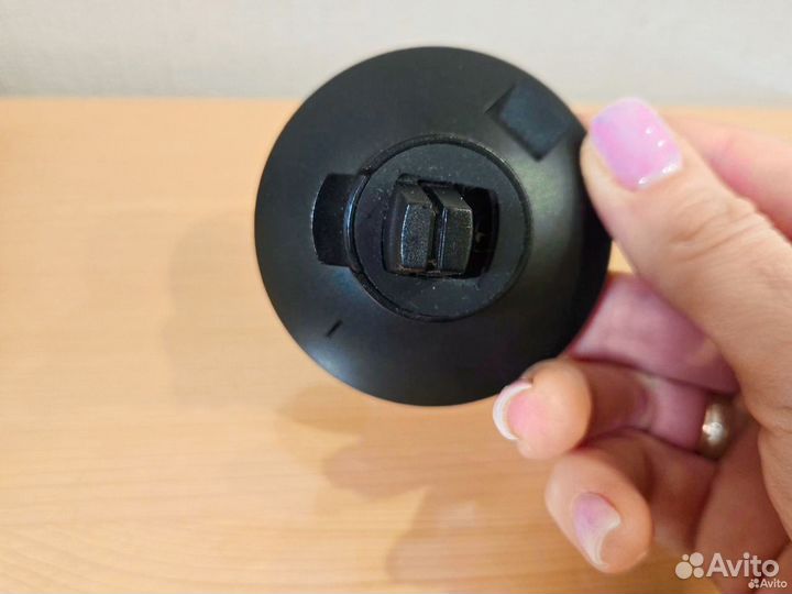 Беспроводная зарядка для авто