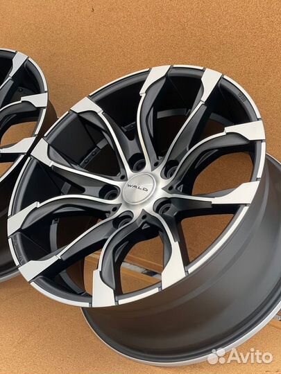 Диски R20 Wald Jarret Black на LC200 LX570 5х150