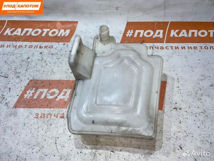 Бачок омывателя Volkswagen Golf 5 2009