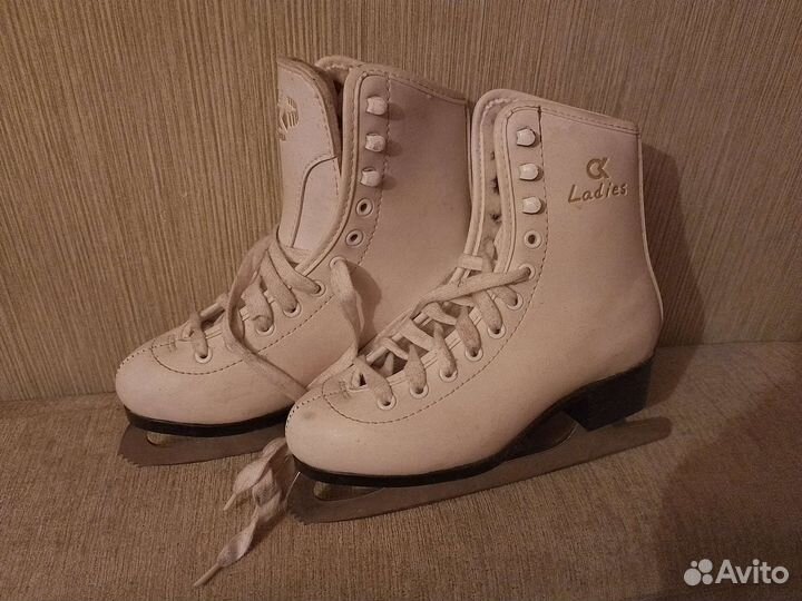 Коньки фигурные