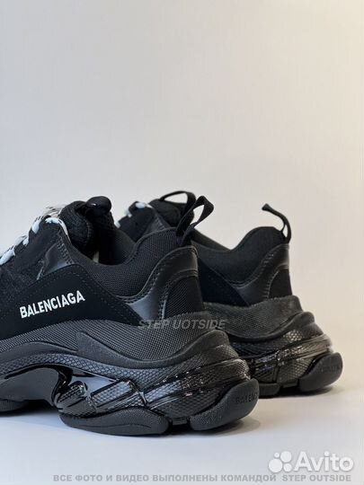 Balenciaga Triple S Black