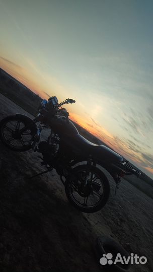 Продаю рейсер 110