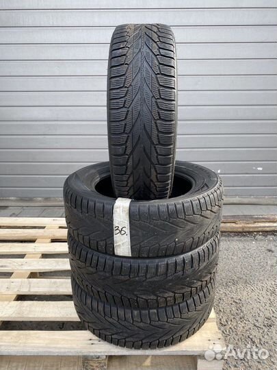 Nokian Tyres Hakkapeliitta R2 SUV 215/65 R17 103R