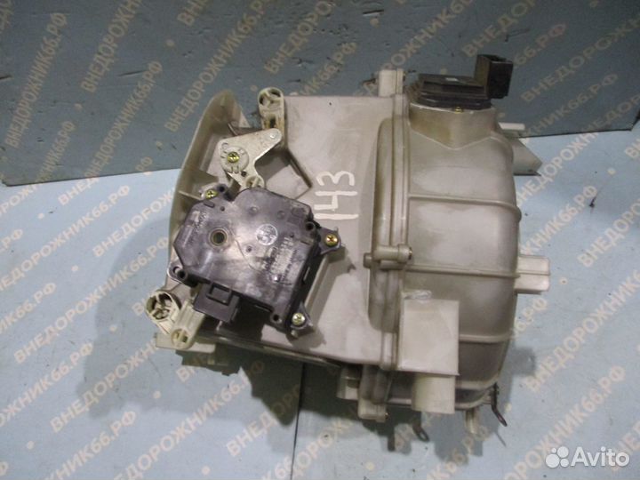 Корпус мотора отопителя Toyota Land Cruiser 100