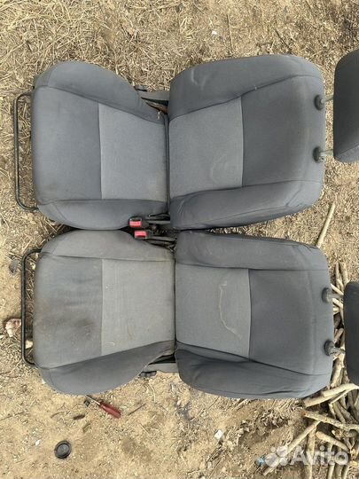 Сидения передние Ниссан альмера N16