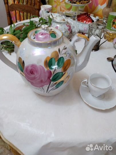 Чайник и ваза фарфор