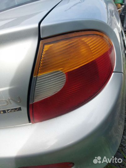 Фонарь задний для Dodge Chrysler Neon 1999-2005