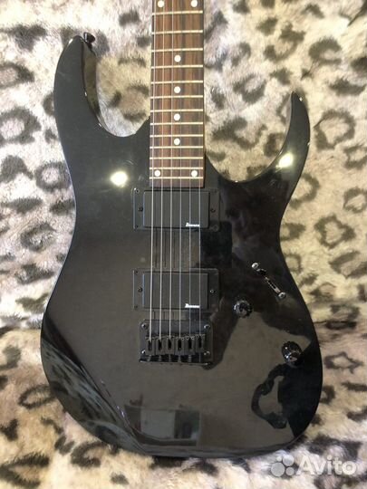 Электрогитара ibanez gio и комбоусилитель line 6