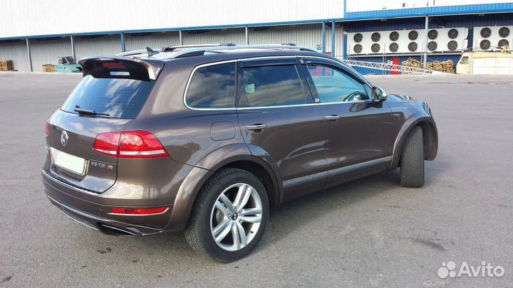 Обвес Je Design на Volkswagen Touareg NF