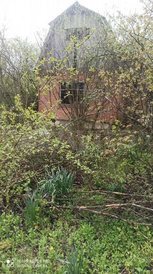 Дом 26 м² на участке 5 сот.