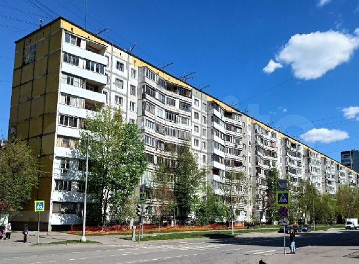 Комната 13,6 м² в 3-к., 1/9 эт.