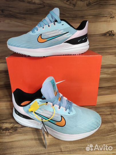 Кроссовки Nike
