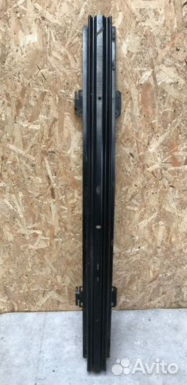 Усилитель бампера передний Land Rover Range Rover