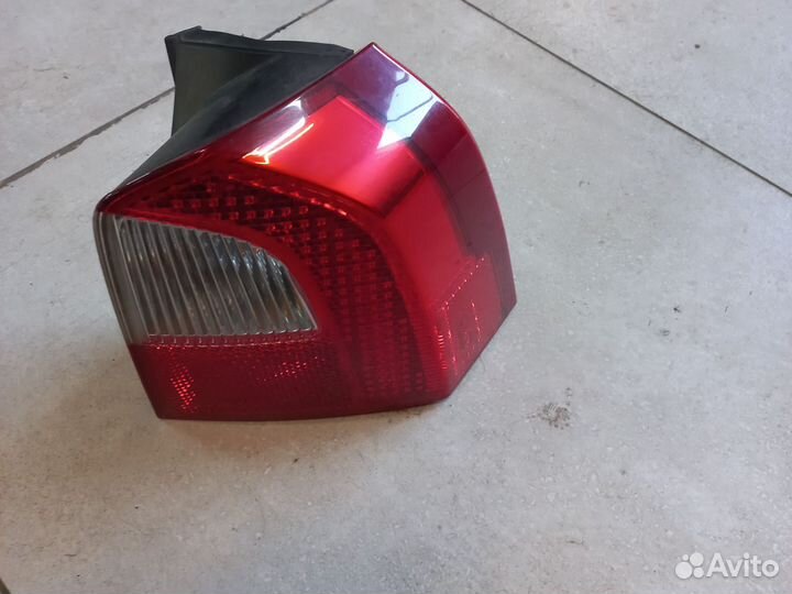 Фонарь задний правый Volvo XC70 2 поколение