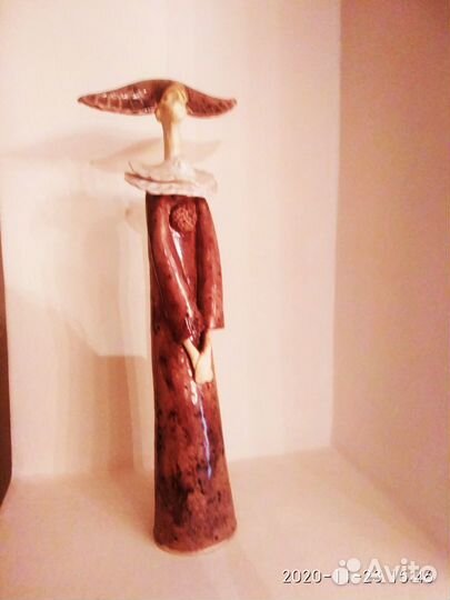 Статуэтка монахини, фарфор