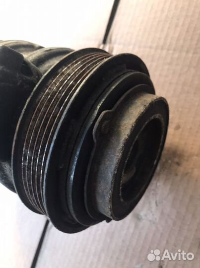 Компрессор кондиционера Мерседес W124(1068)