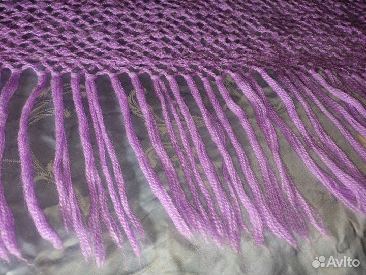 Платок, шаль вязанный