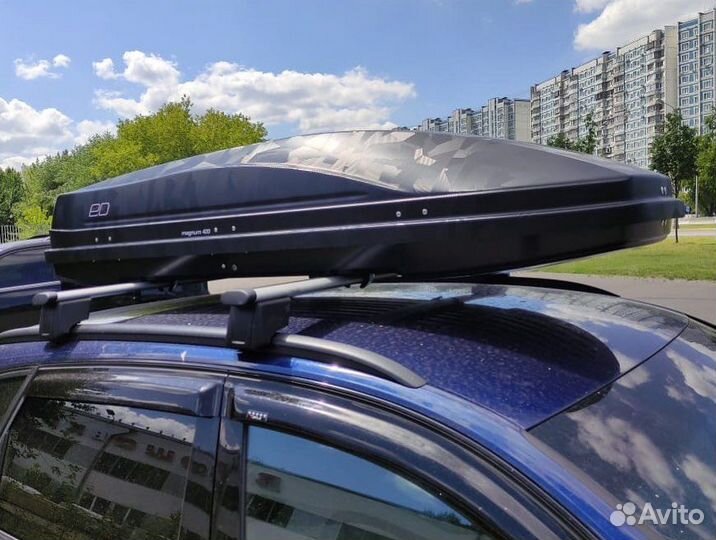 Автобокс ED 420 черный карбон на Audi Q3