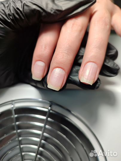 Маникюр и педикюр