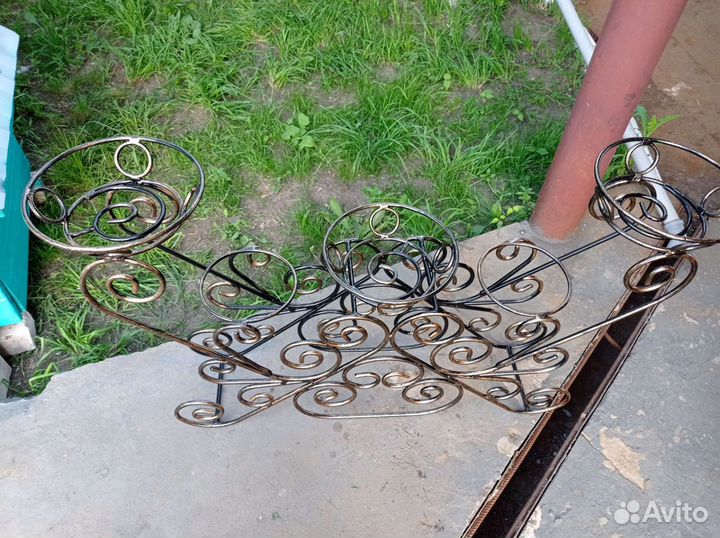 Кованая цветочница на 5 вазонов