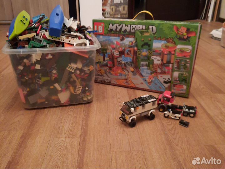 Ящик с Лего