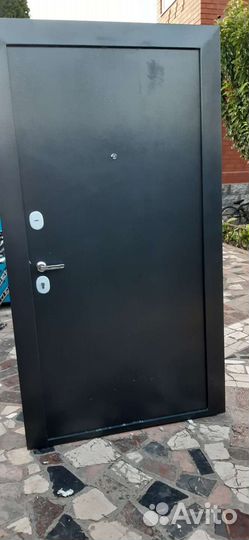 Дверь металлическая, входная