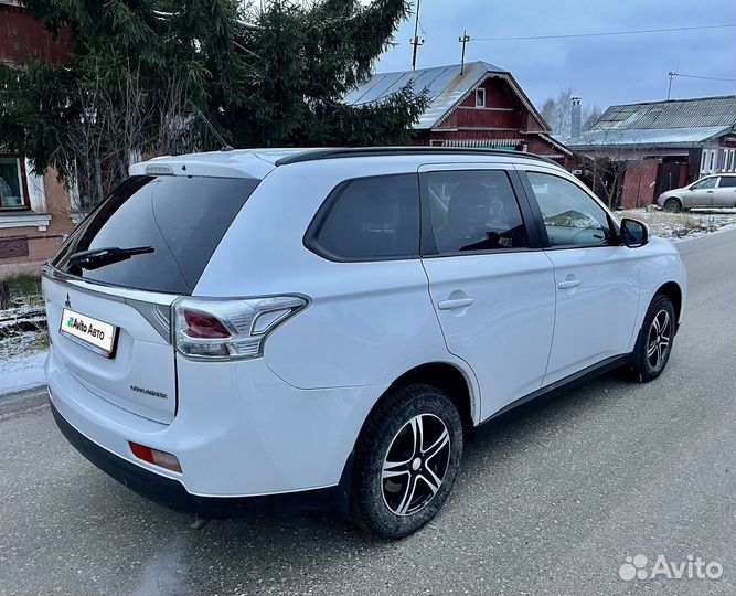 Mitsubishi Outlander 2.4 CVT, 2012, 230 398 км