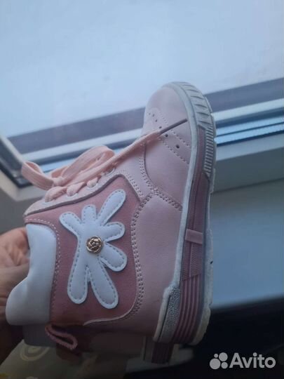 Ботинки демисезонные для девочки Zebra 25 р