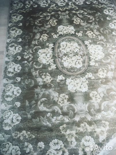 Ковер новый