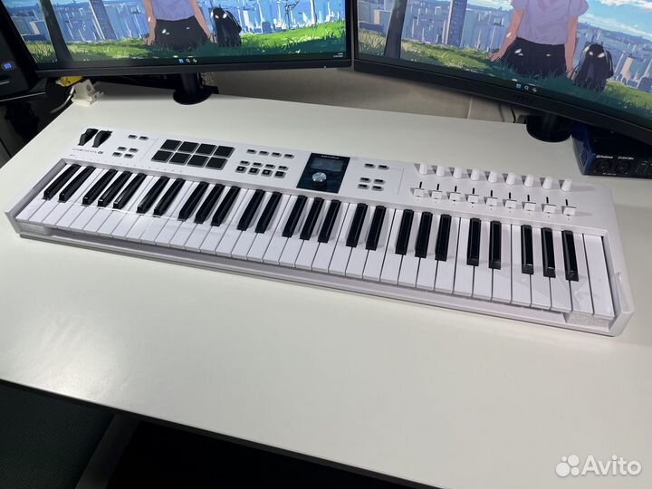 Arturia Keylab Essential 61 MK3 White новая + софт