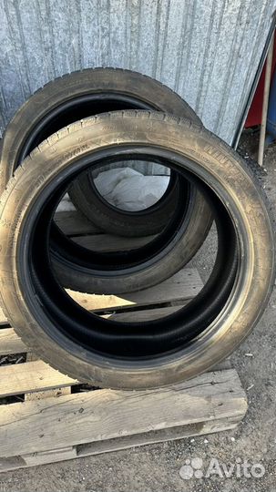 Zmax Winterhawke II 275/40 R21 107H