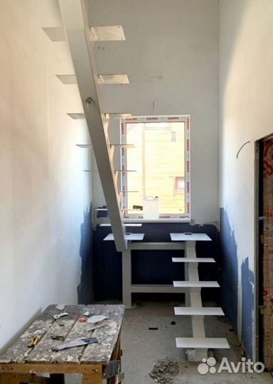 Лестница в коттедж