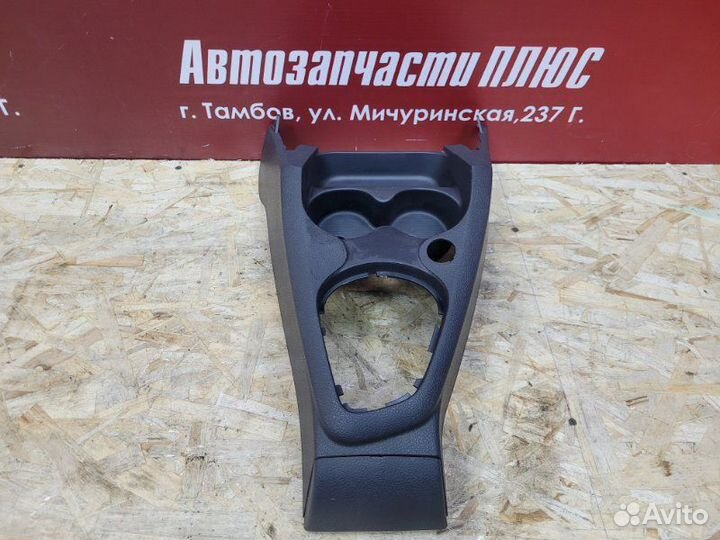 Консоль центральная Renault Logan