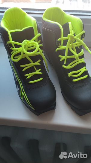 Лыжные ботинки