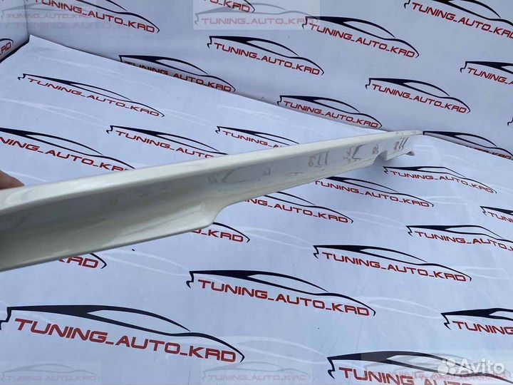 Спойлер под стекло Toyota Camry 40 Q5492