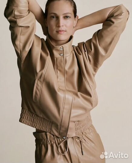 Костюм из эко кожи