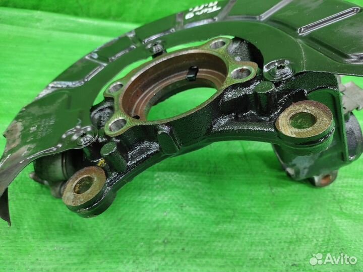 Поворотный кулак прав. перед. Volkswagen Tiguan