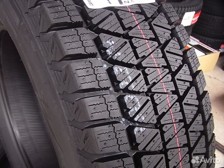Bridgestone Blizzak DM-V3 235/55 R20 102T