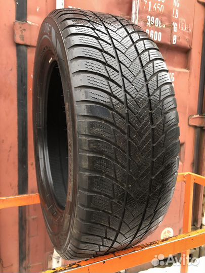 Bridgestone Blizzak LM-001 225/60 R17