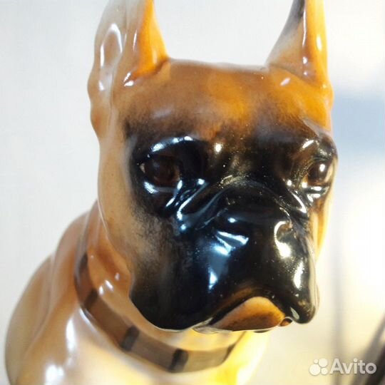 Фарфоровая статуэтка бульдог
