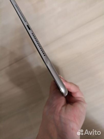 Планшет Apple iPad Air 2 16Gb mggx2RU/A А1567