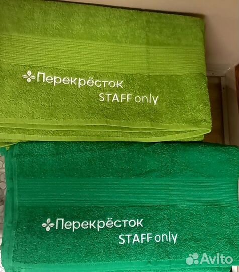 Брендирование одежды методом машинной вышивки